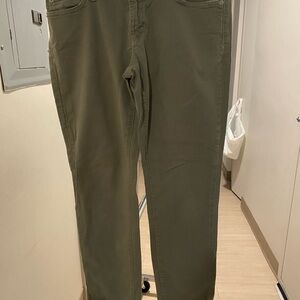 Red Engine Women’s Olive Straight-Leg Jeans